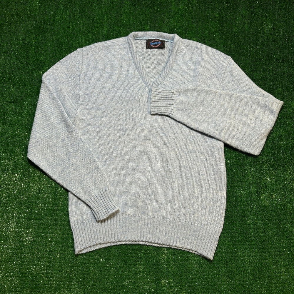 Vintage 1980s Jantzen V-Neck Sweater Knit Pullover Cool Baby Blue Medium